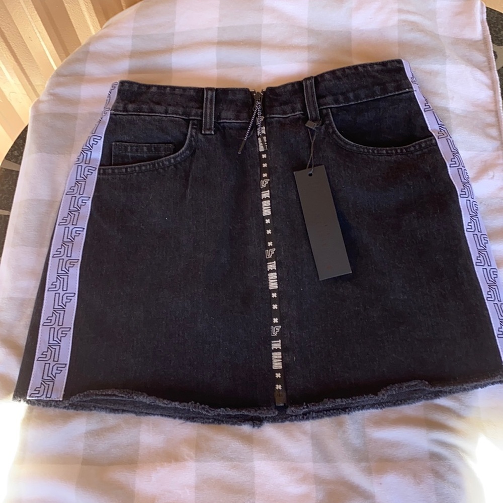 LF the brand black zipper Demin skirts size 27